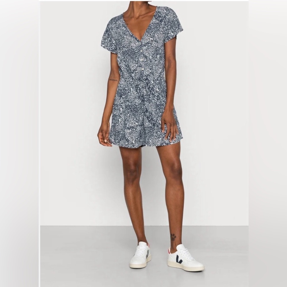 GAP Navy and White Printed V‑Neck Mini Romper Dress
